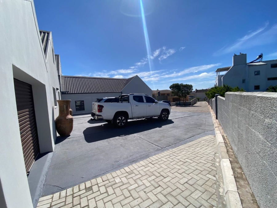 7 Bedroom Property for Sale in Myburgh Park Western Cape